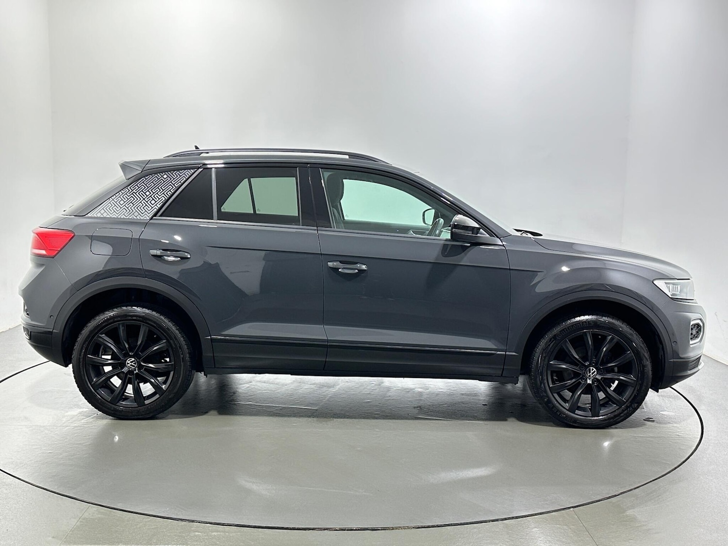 Used Volkswagen T-Roc for sale - 77455663: Photo 9