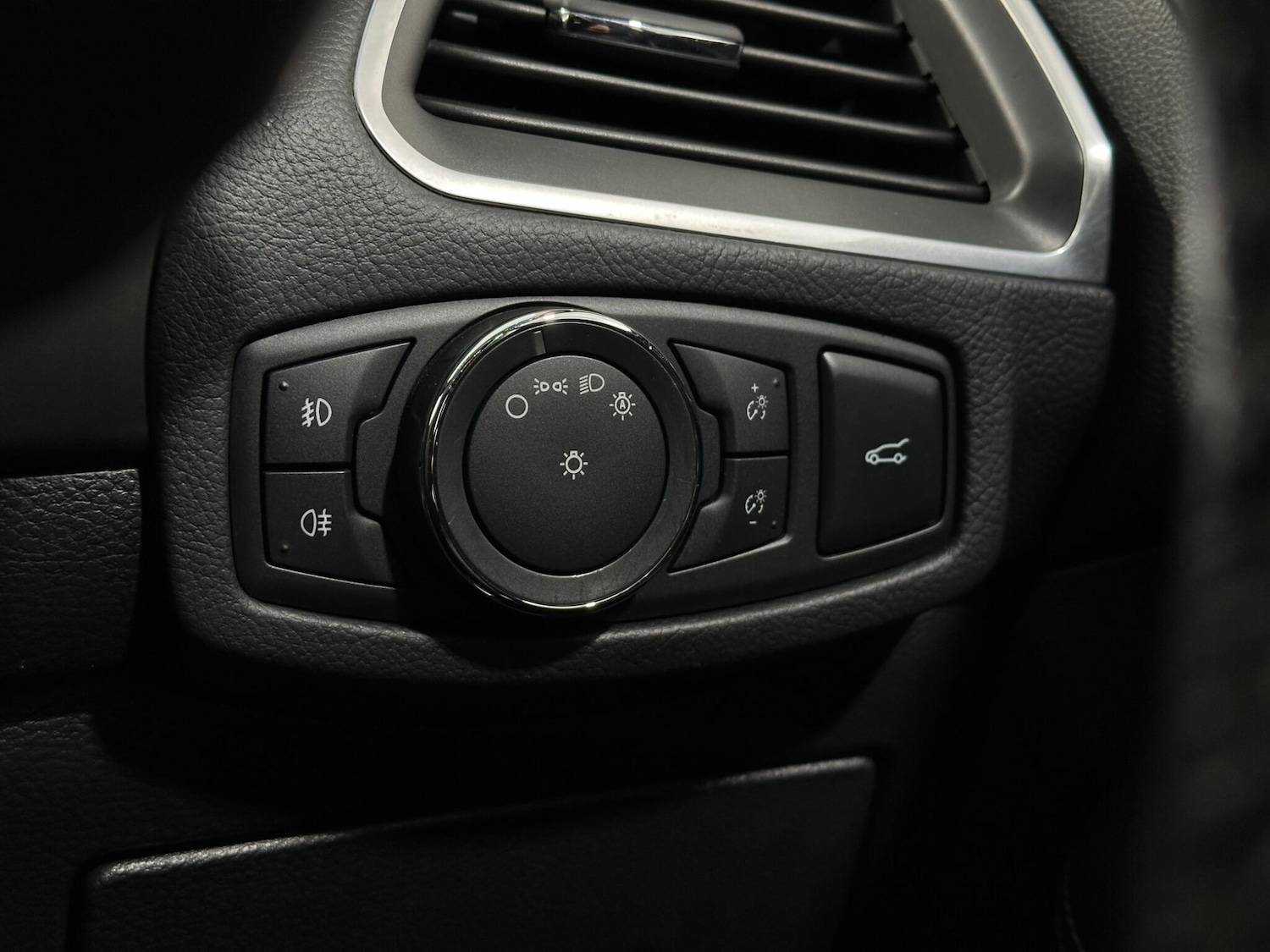 Used Ford Edge 2016 for sale - 76878959: Photo 17