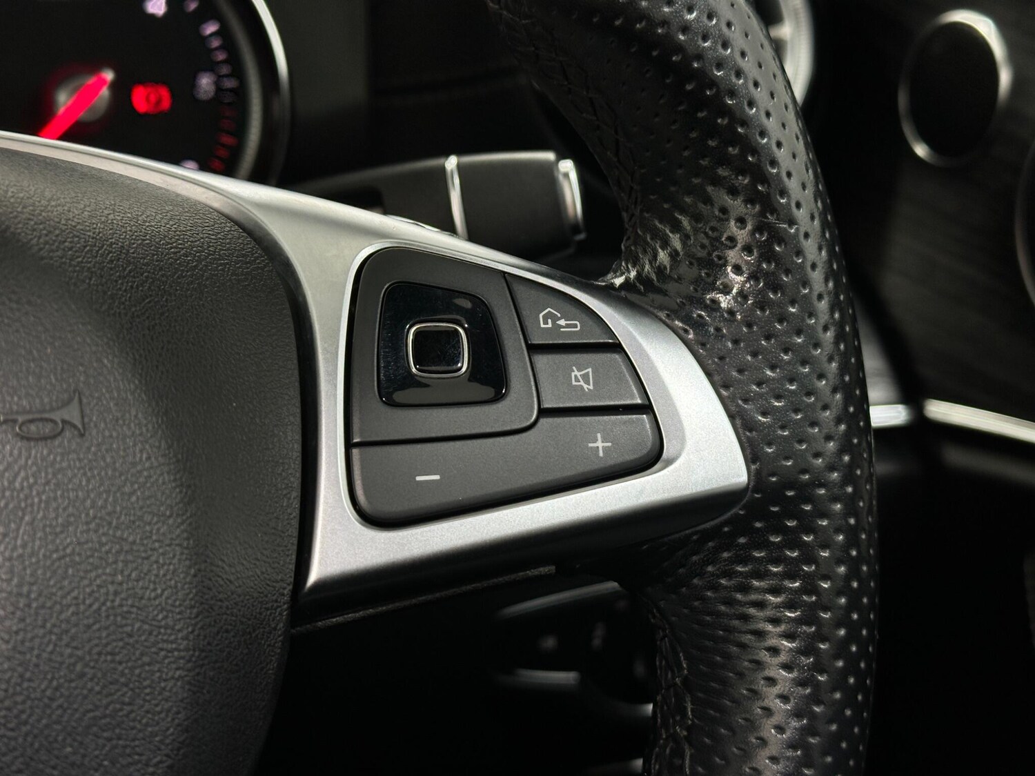 Used Mercedes-Benz E Class for sale - 77808273: Photo 15