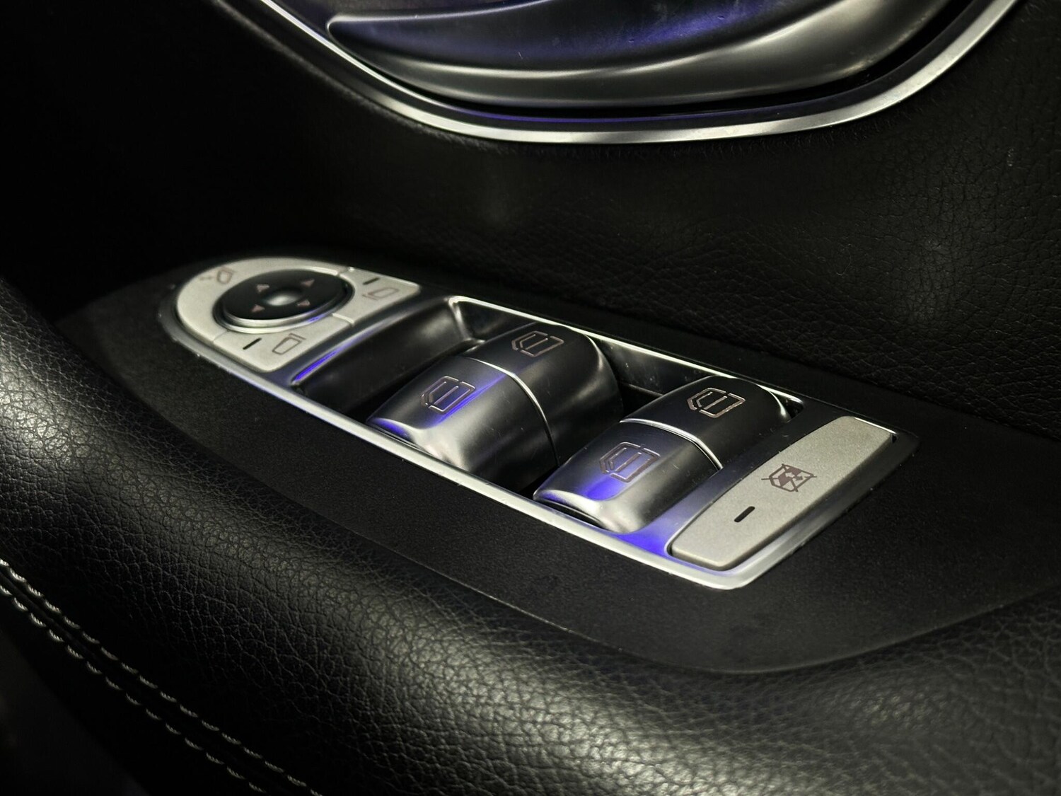 Used Mercedes-Benz E Class for sale - 77808273: Photo 19