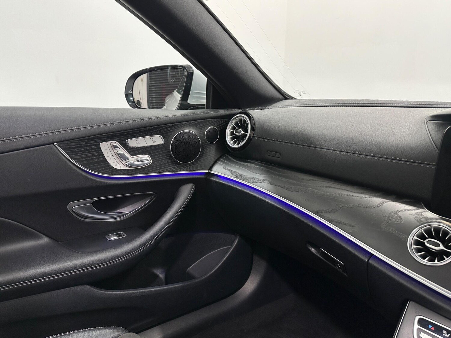 Used Mercedes-Benz E Class for sale - 77808273: Photo 28