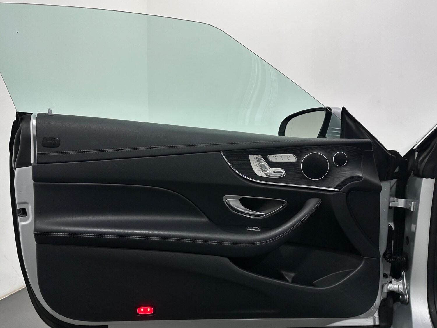 Used Mercedes-Benz E Class for sale - 77808273: Photo 39