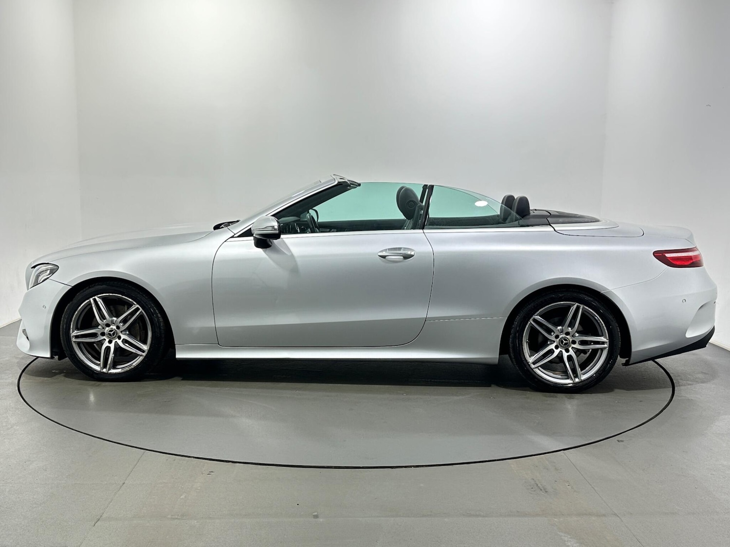 Used Mercedes-Benz E Class for sale - 77808273: Photo 5