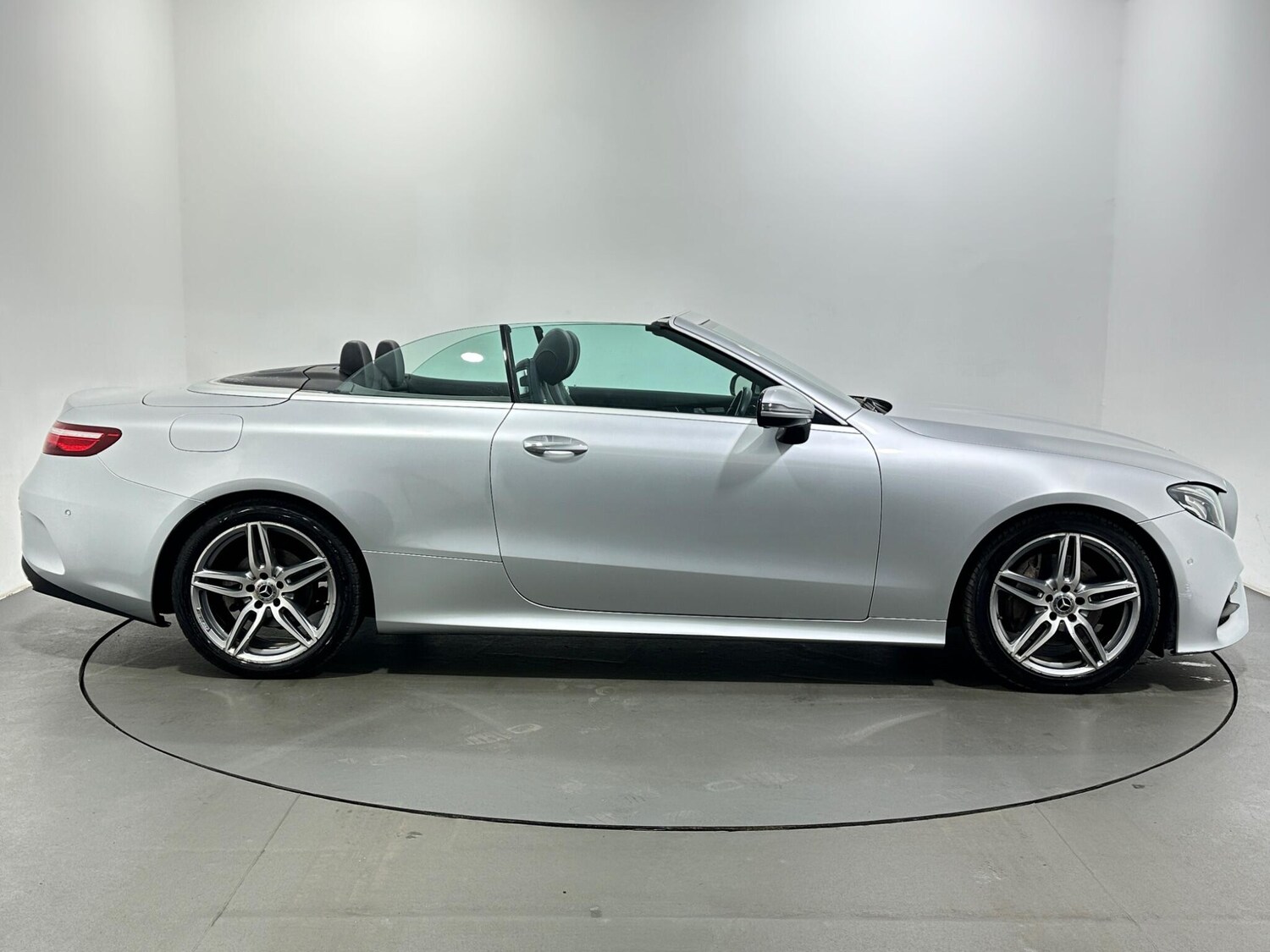 Used Mercedes-Benz E Class for sale - 77808273: Photo 9