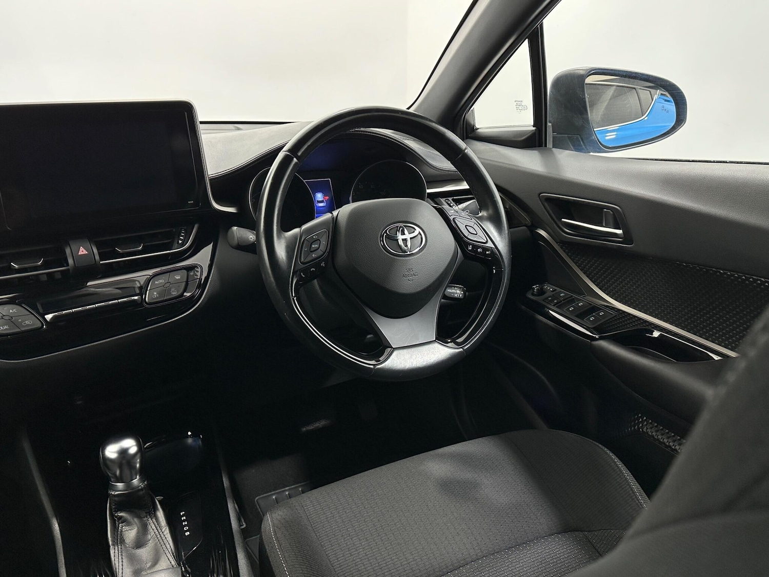 Used Toyota C-HR 2019 for sale - 76878926: Photo 11
