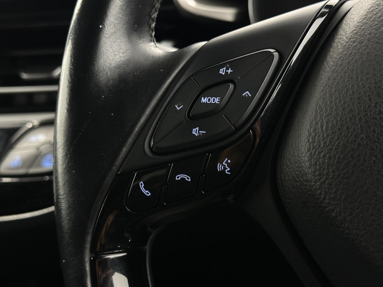 Used Toyota C-HR 2019 for sale - 76878926: Photo 13