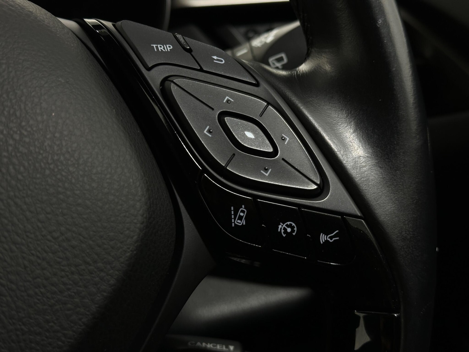 Used Toyota C-HR 2019 for sale - 76878926: Photo 14