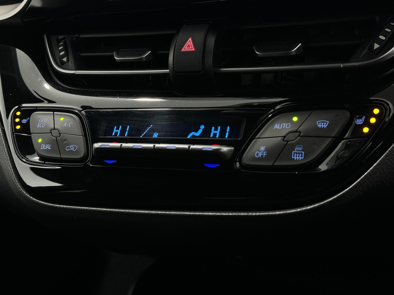 Used Toyota C-HR 2019 for sale - 76878926: Photo 21