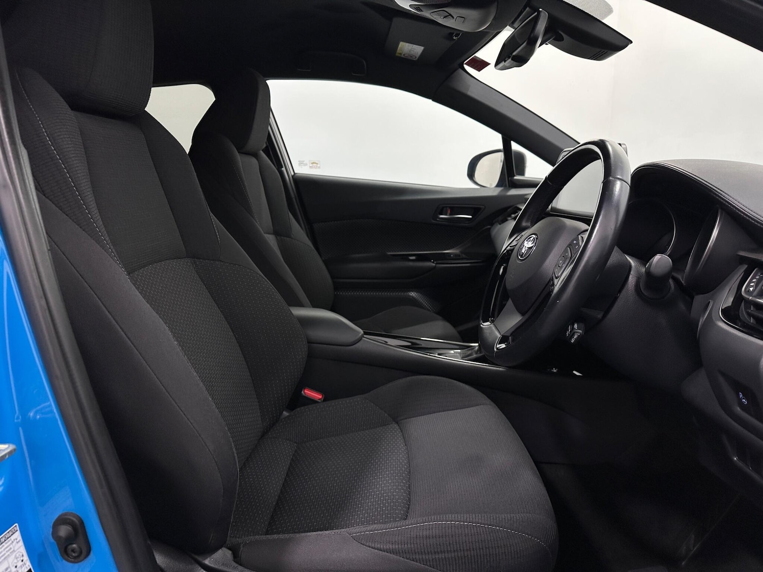 Used Toyota C-HR 2019 for sale - 76878926: Photo 29