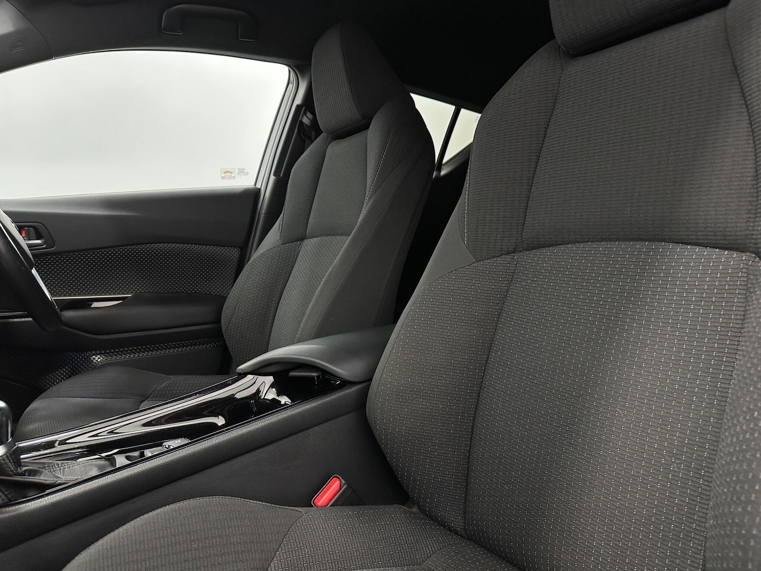 Used Toyota C-HR 2019 for sale - 76878926: Photo 34