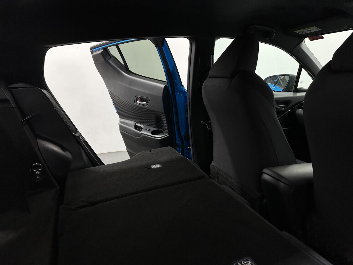 Used Toyota C-HR 2019 for sale - 76878926: Photo 45