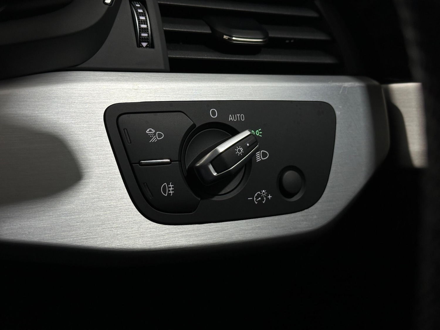 Used Audi A4 2020 for sale - 76878539: Photo 16