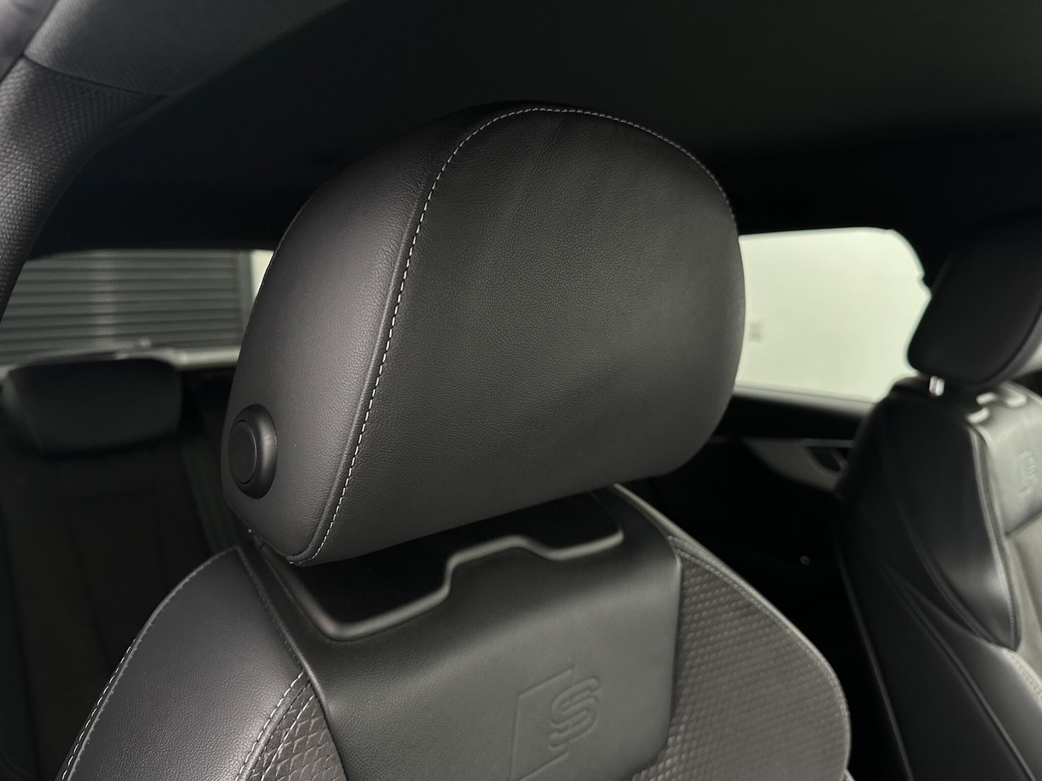 Used Audi A4 2020 for sale - 76878539: Photo 31