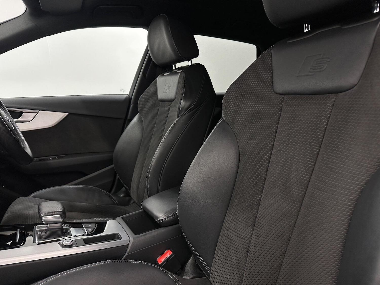 Used Audi A4 2020 for sale - 76878539: Photo 34