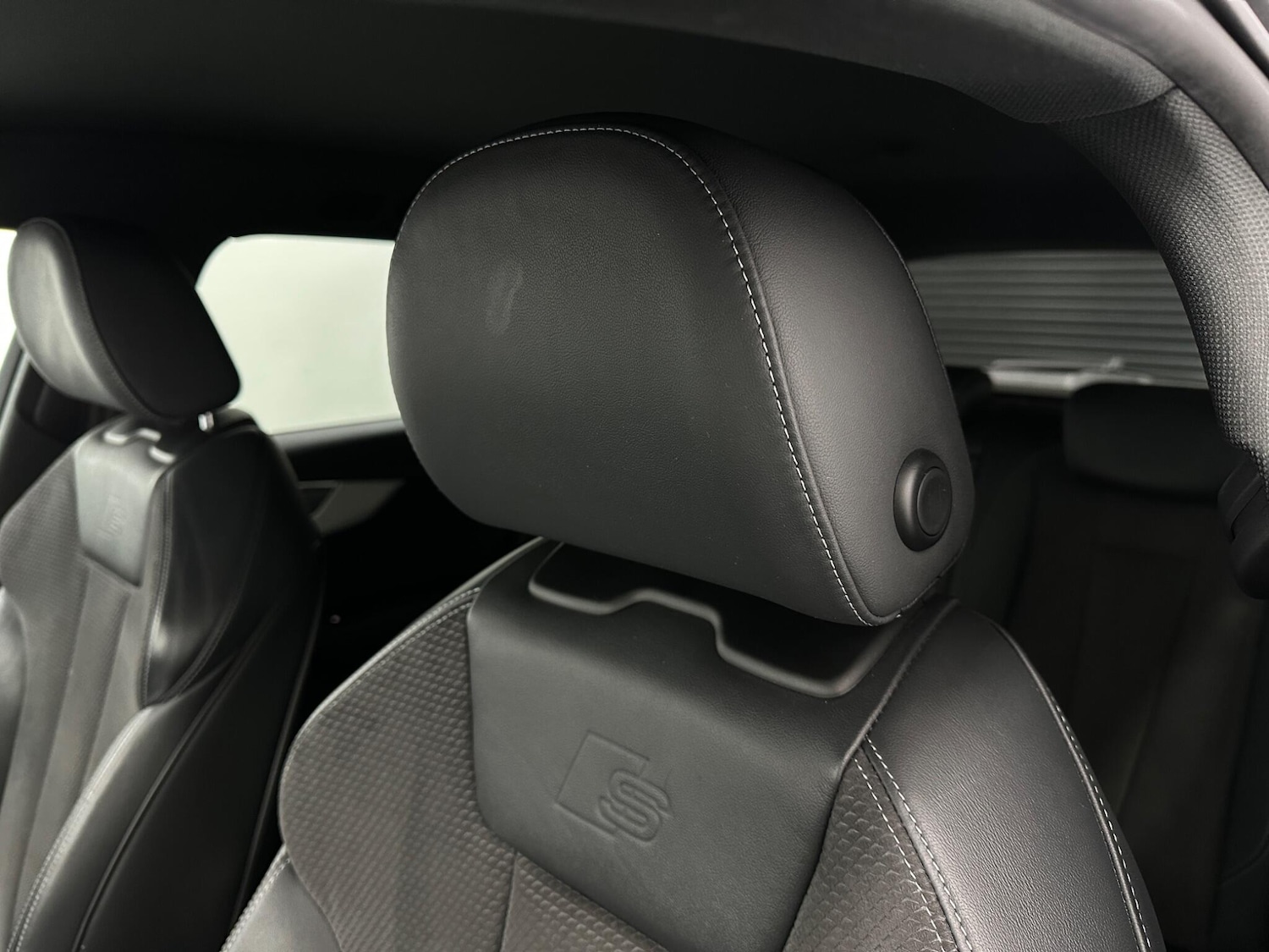 Used Audi A4 2020 for sale - 76878539: Photo 35