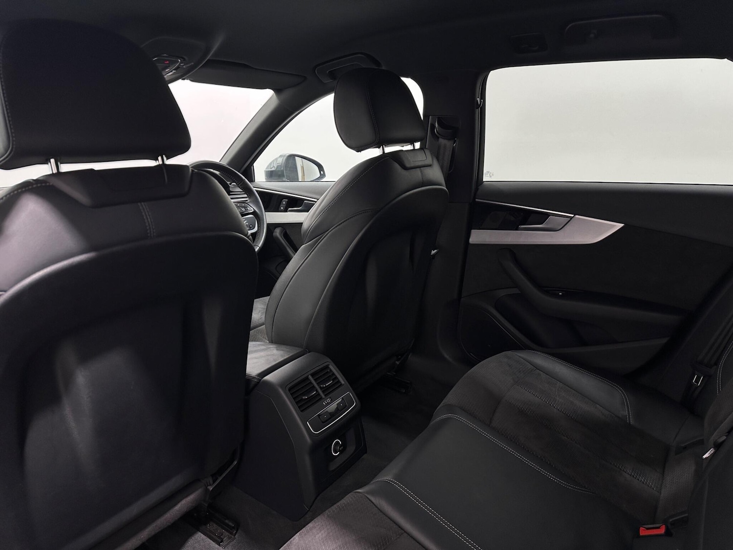 Used Audi A4 2020 for sale - 76878539: Photo 37