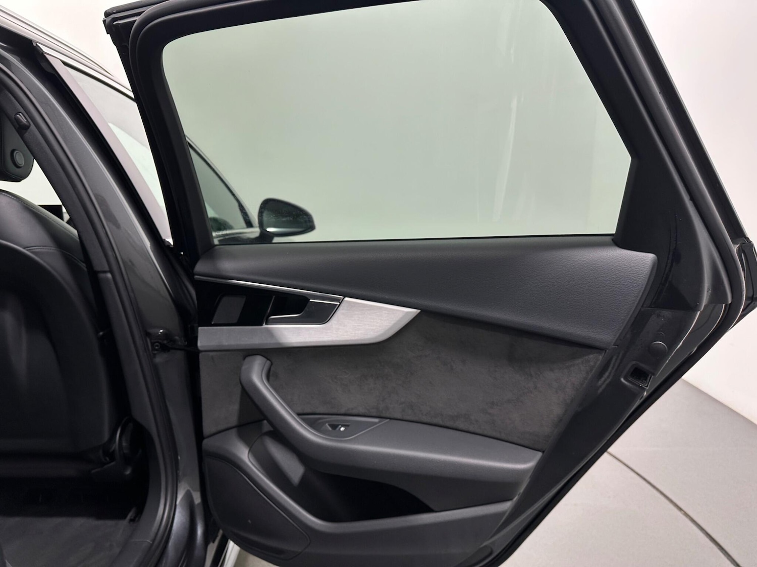 Used Audi A4 2020 for sale - 76878539: Photo 42