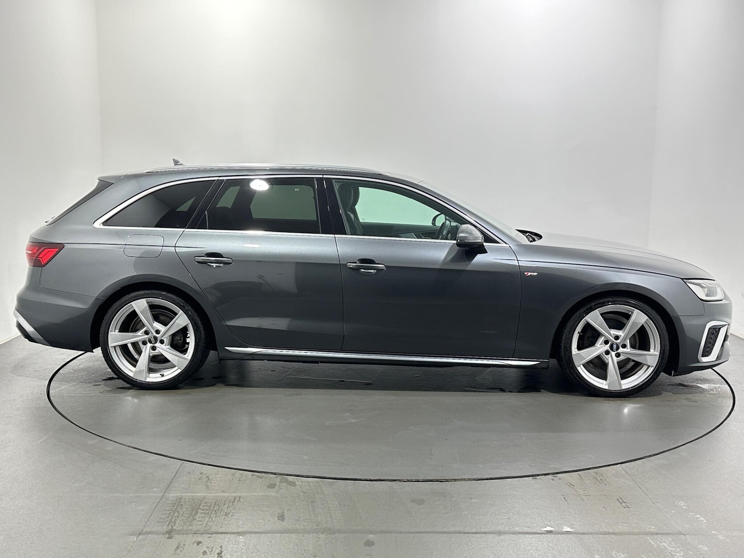Used Audi A4 2020 for sale - 76878539: Photo 9