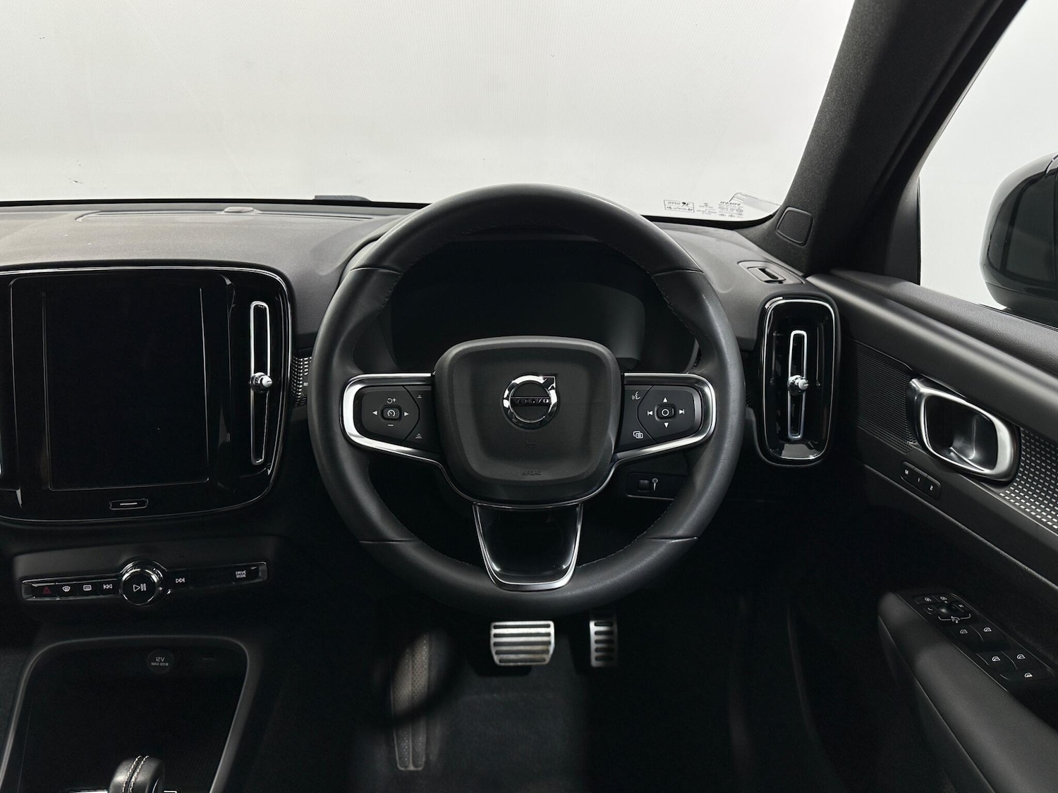 Used Volvo XC40 2022 for sale - 76878472: Photo 12