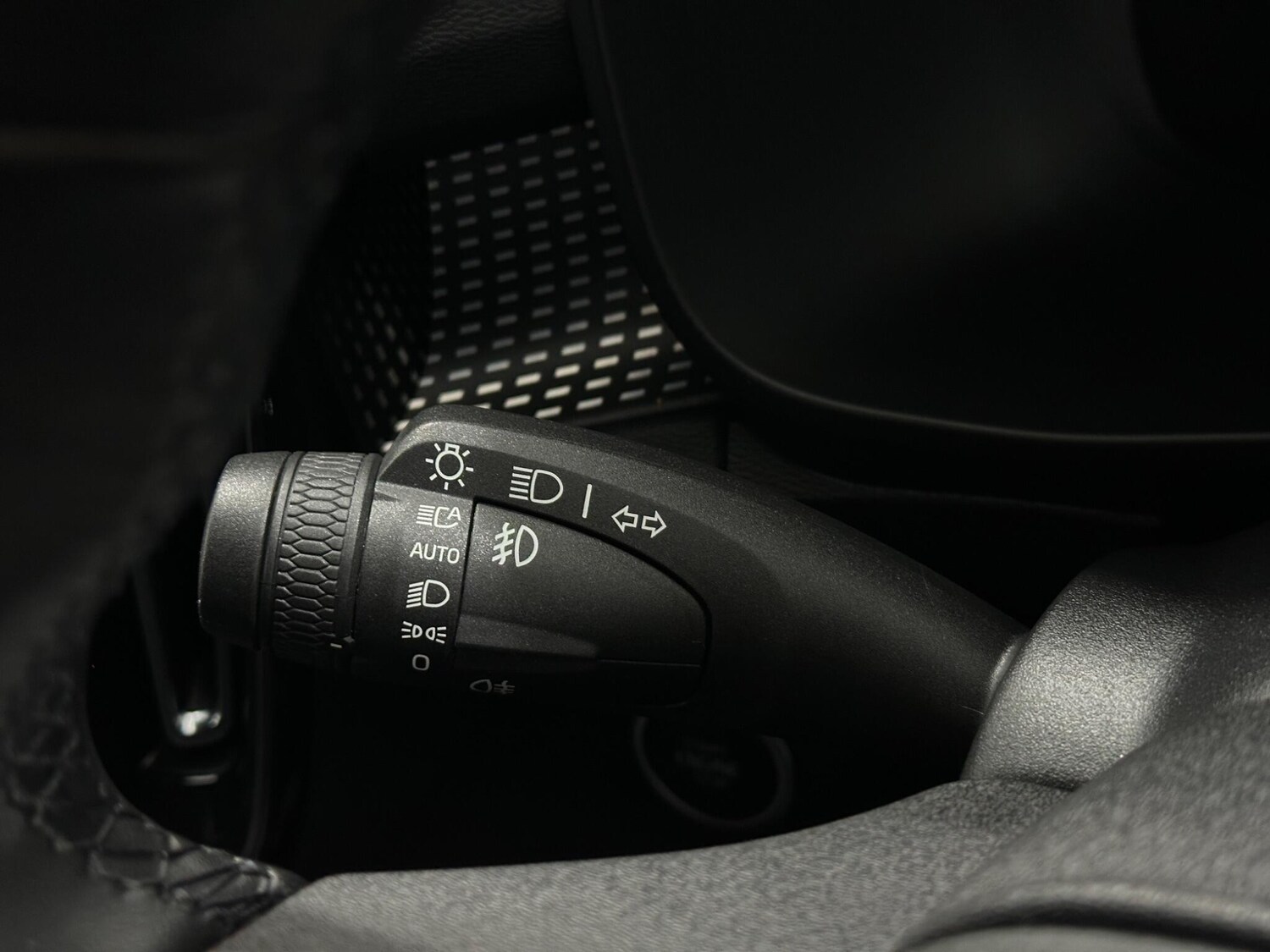 Used Volvo XC40 2022 for sale - 76878472: Photo 13