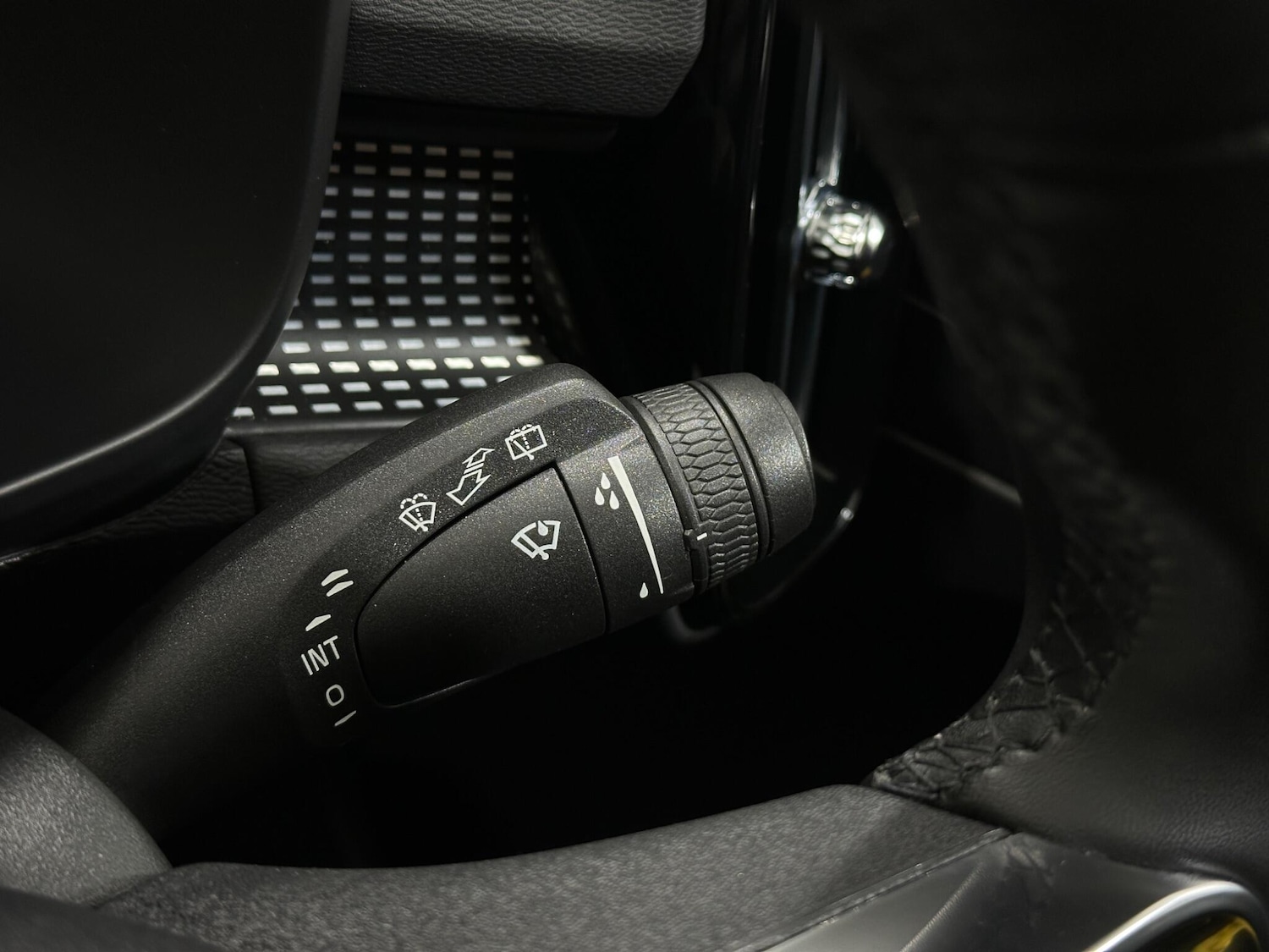 Used Volvo XC40 2022 for sale - 76878472: Photo 16