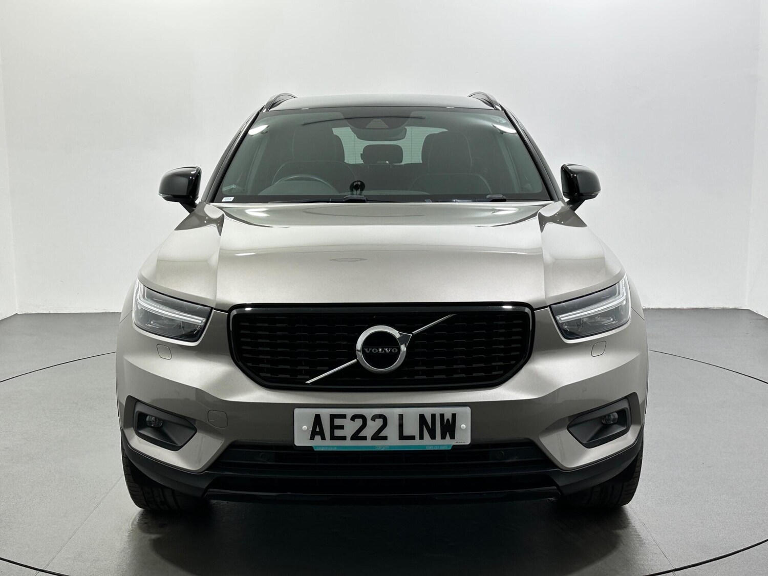 Used Volvo XC40 2022 for sale - 76878472: Photo 3