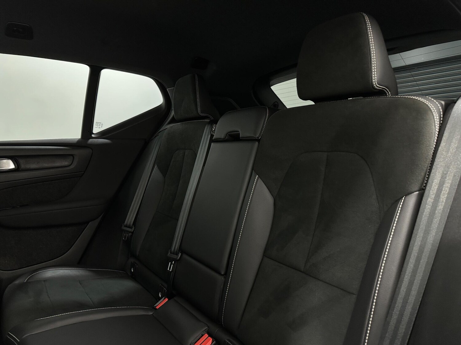 Used Volvo XC40 2022 for sale - 76878472: Photo 38