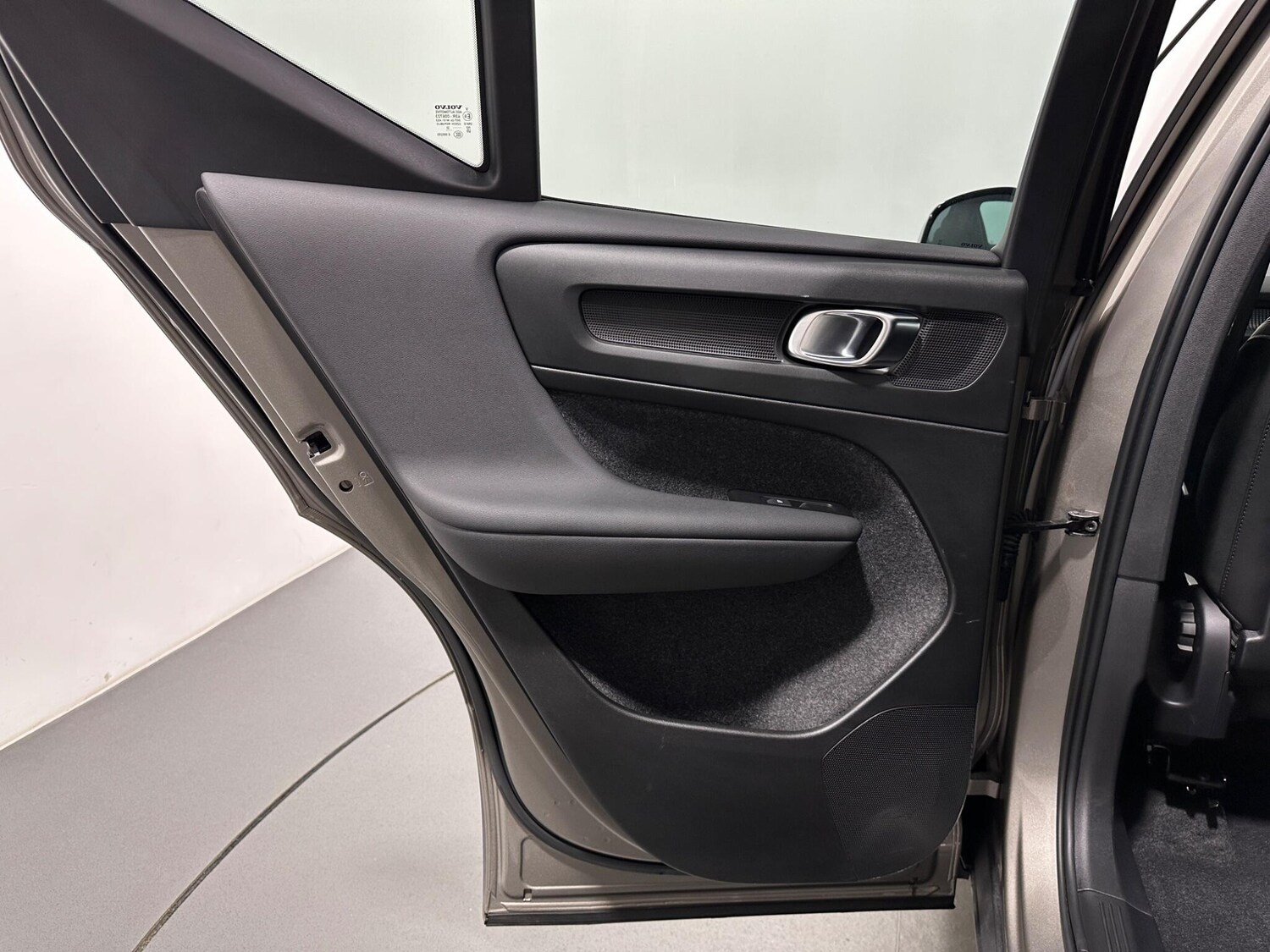 Used Volvo XC40 2022 for sale - 76878472: Photo 40