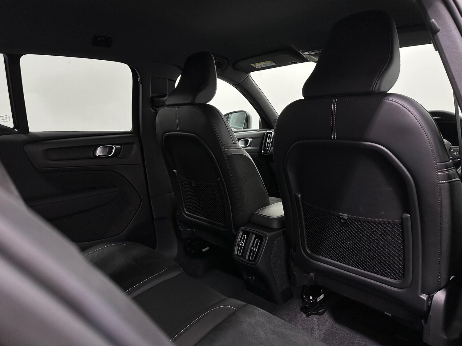 Used Volvo XC40 2022 for sale - 76878472: Photo 41