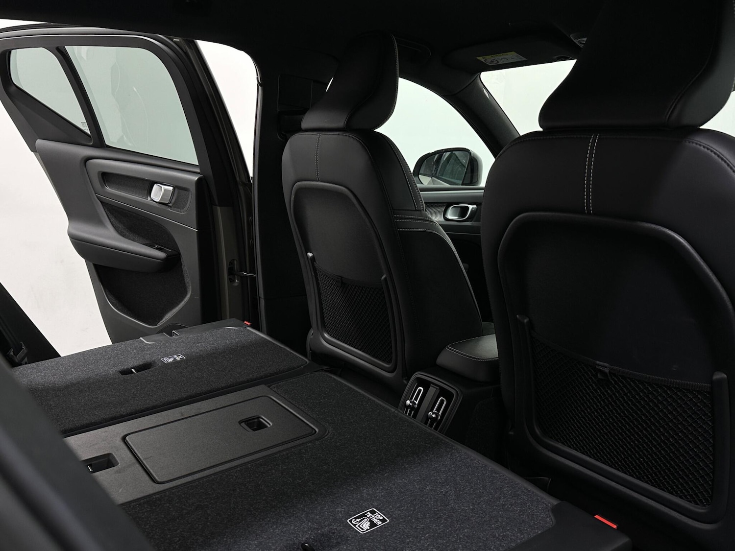 Used Volvo XC40 2022 for sale - 76878472: Photo 46