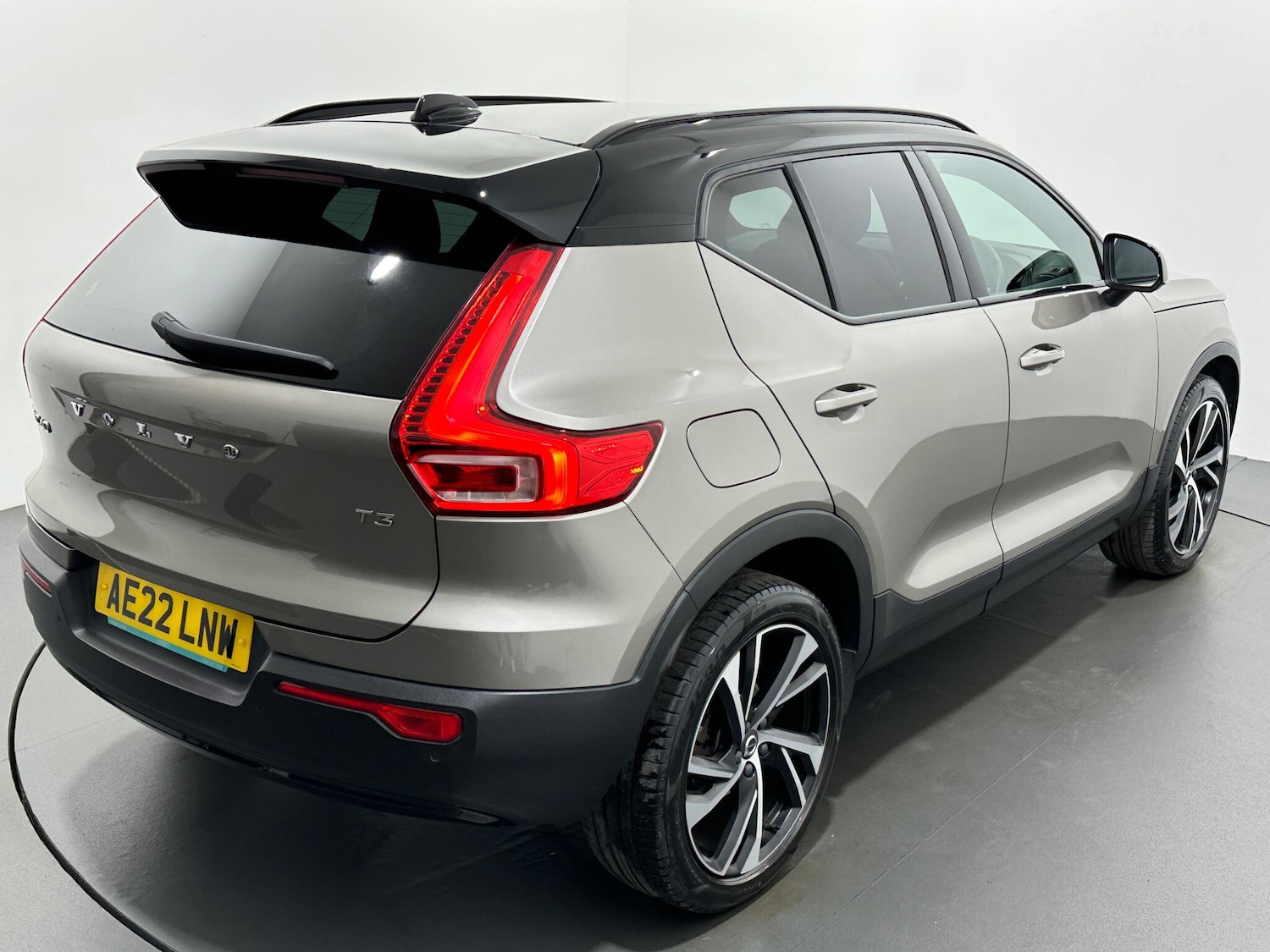 Used Volvo XC40 2022 for sale - 76878472: Photo 52