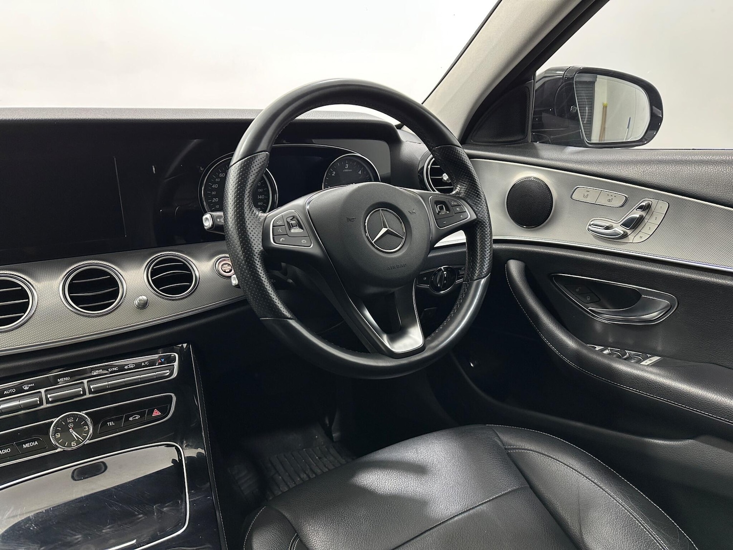 Used Mercedes-Benz E Class 2017 for sale - 77978414: Photo 12