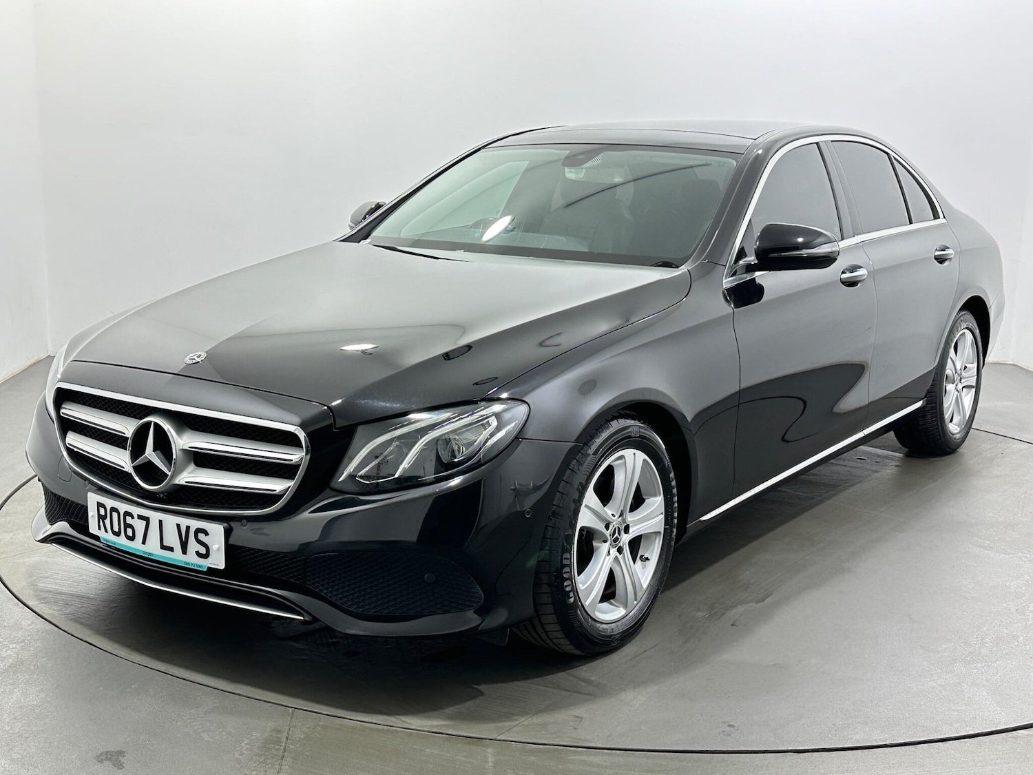 Used Mercedes-Benz E Class 2017 for sale - 77978414: Photo 4