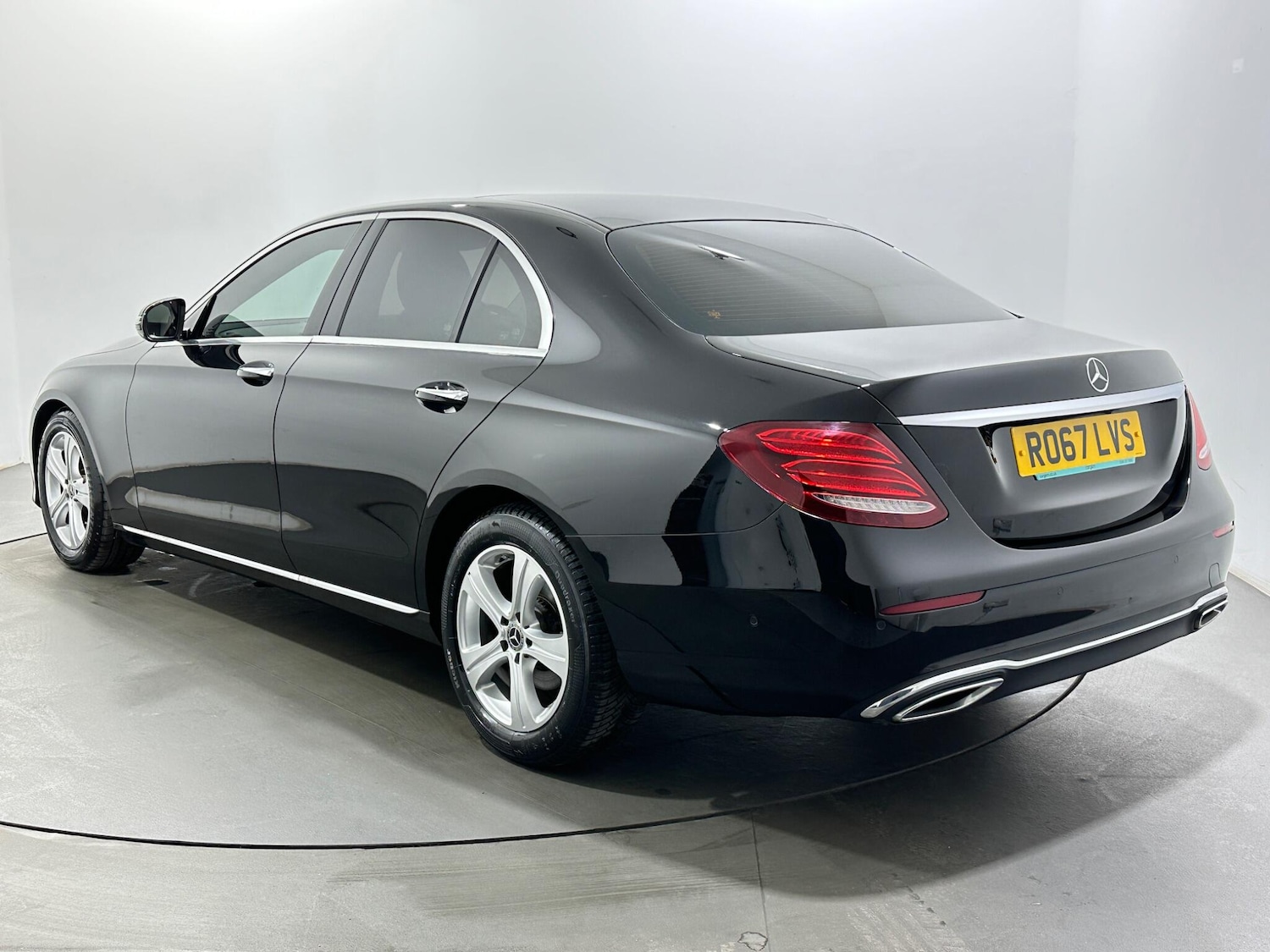 Used Mercedes-Benz E Class 2017 for sale - 77978414: Photo 6