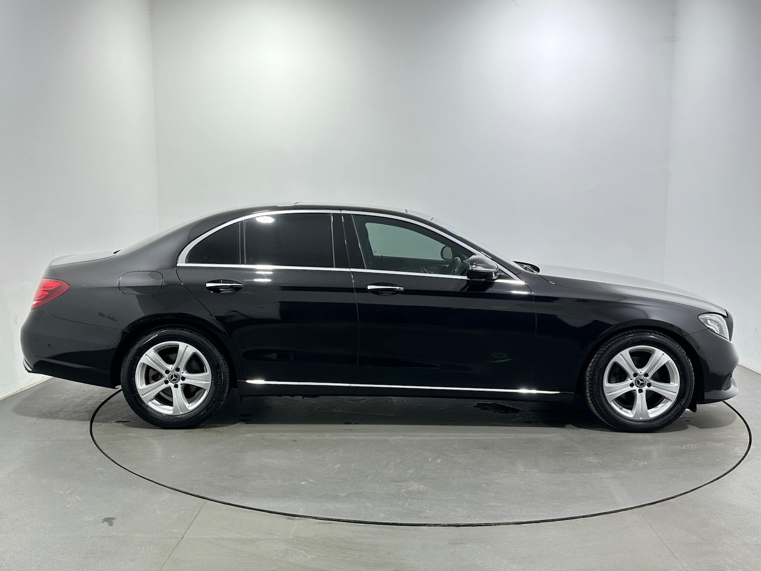 Used Mercedes-Benz E Class 2017 for sale - 77978414: Photo 9