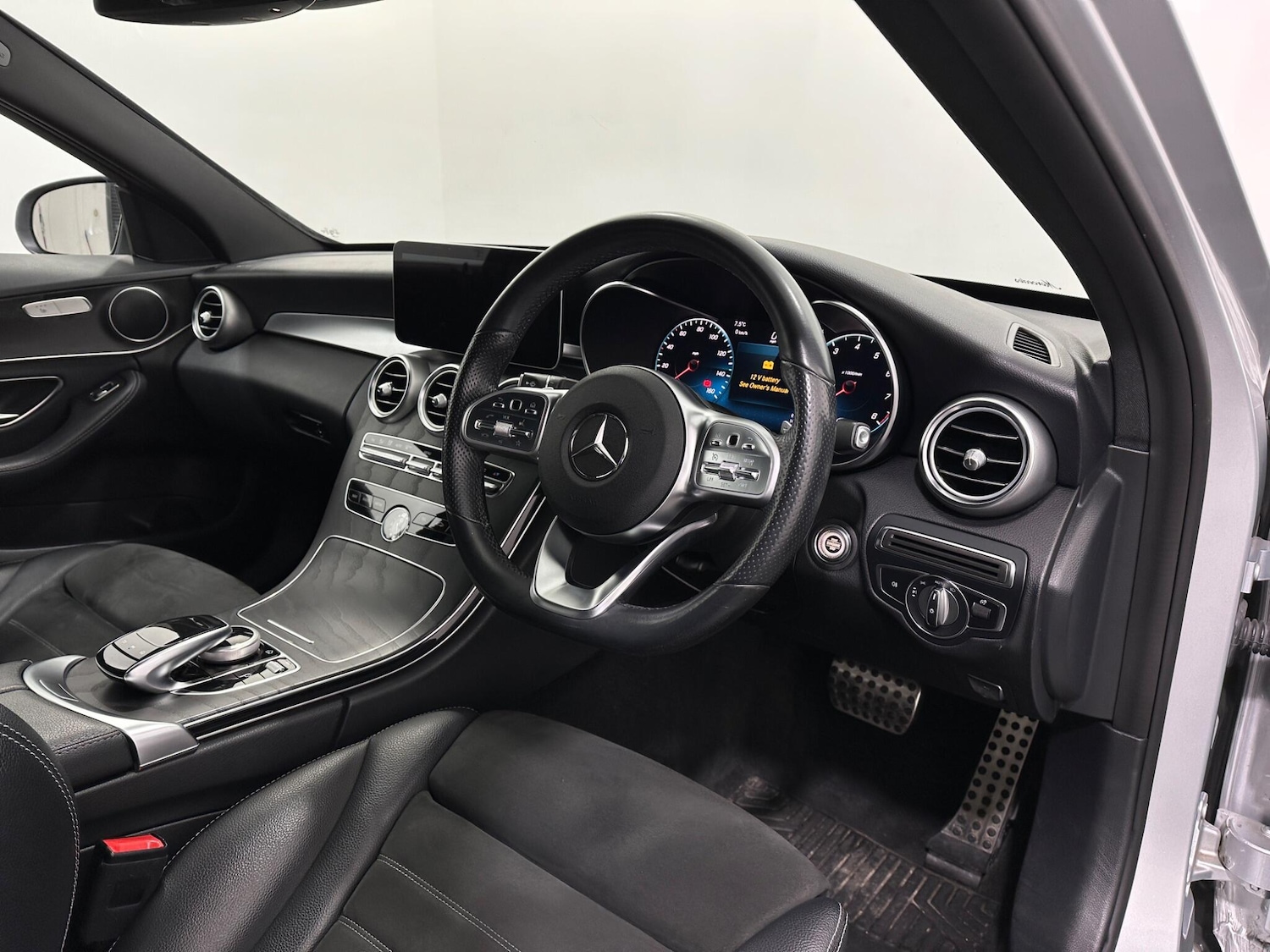 Used Mercedes-Benz C Class 2018 for sale - 77162905: Photo 10