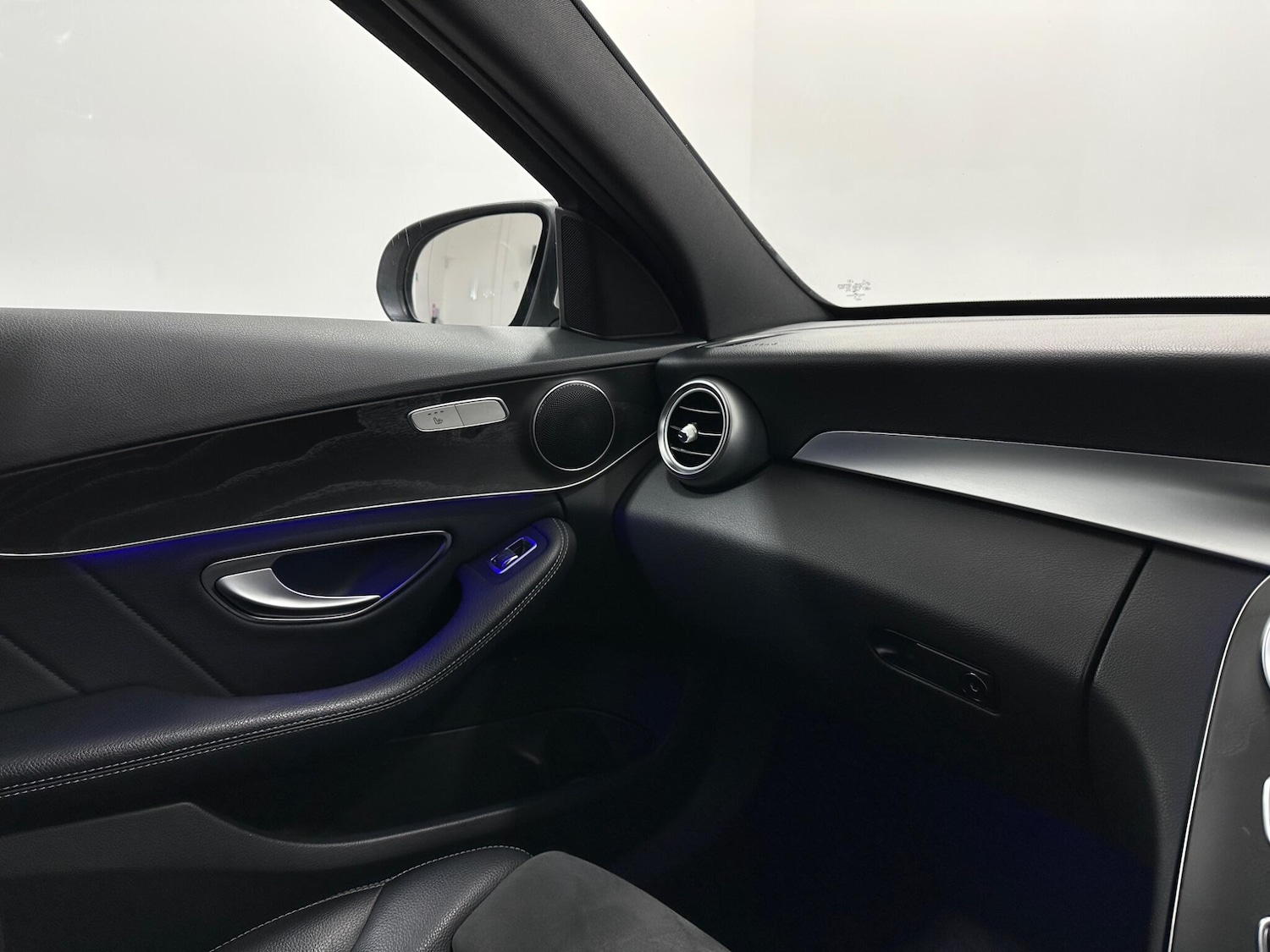 Used Mercedes-Benz C Class 2018 for sale - 77162905: Photo 27