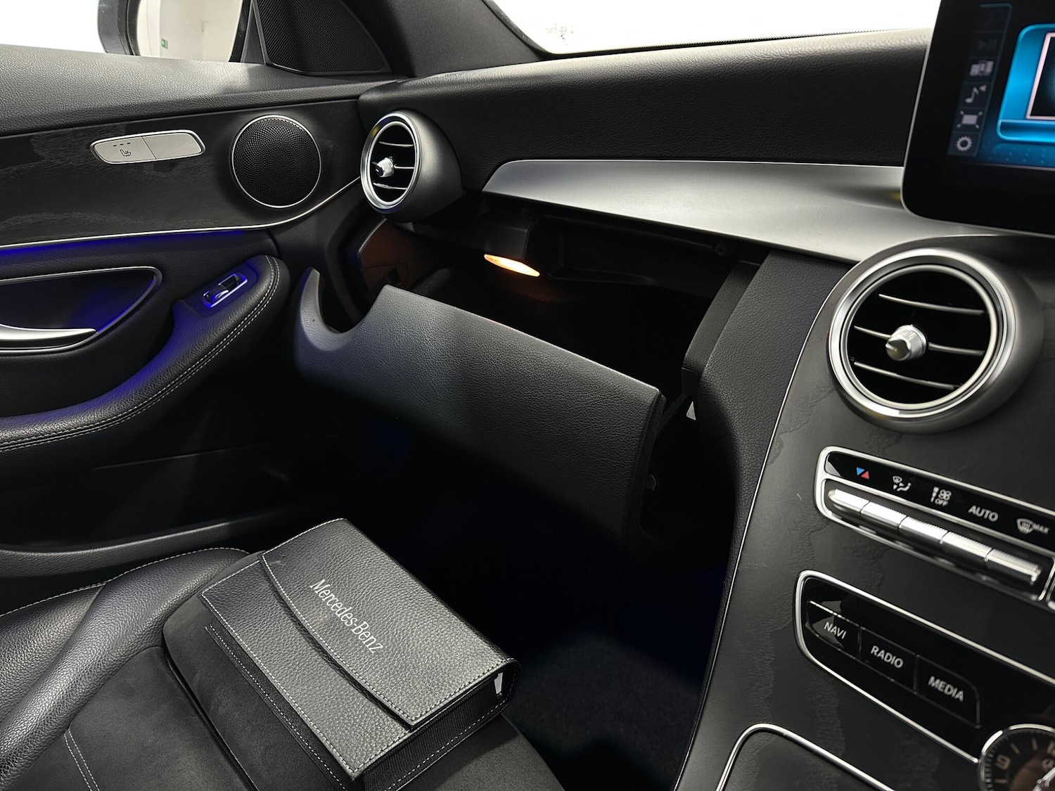 Used Mercedes-Benz C Class 2018 for sale - 77162905: Photo 28