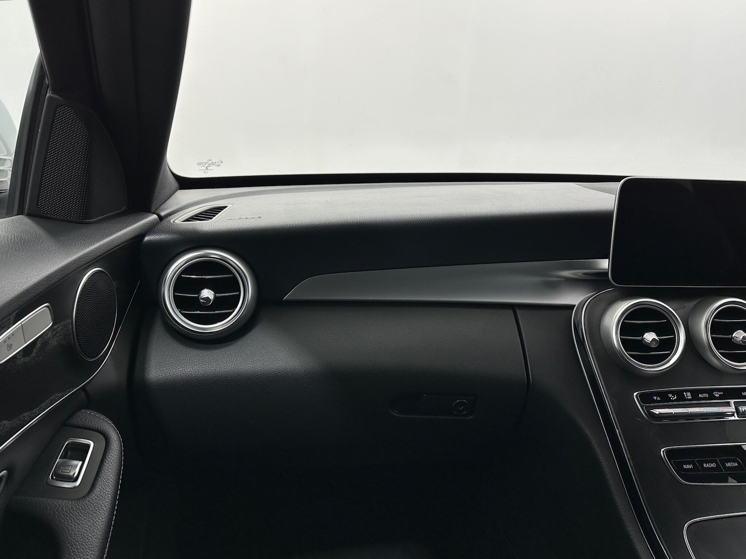 Used Mercedes-Benz C Class 2018 for sale - 77162905: Photo 29