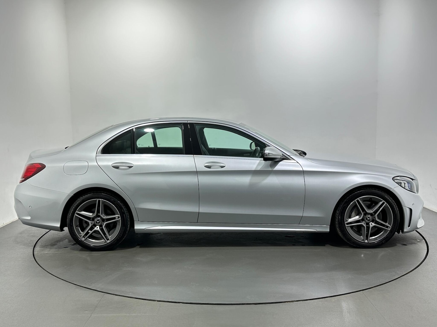 Used Mercedes-Benz C Class 2018 for sale - 77162905: Photo 9