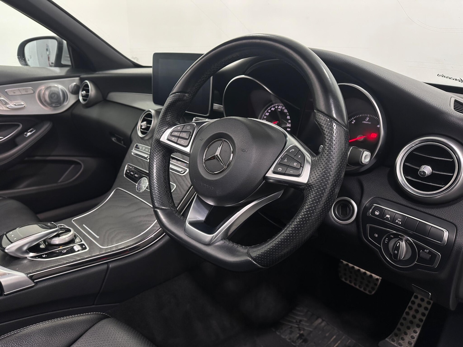 Used Mercedes-Benz C Class 2018 for sale - 77230194: Photo 10