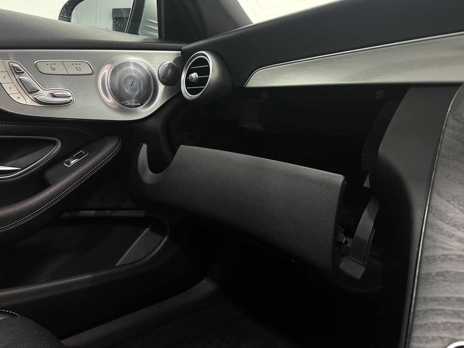 Used Mercedes-Benz C Class 2018 for sale - 77230194: Photo 30