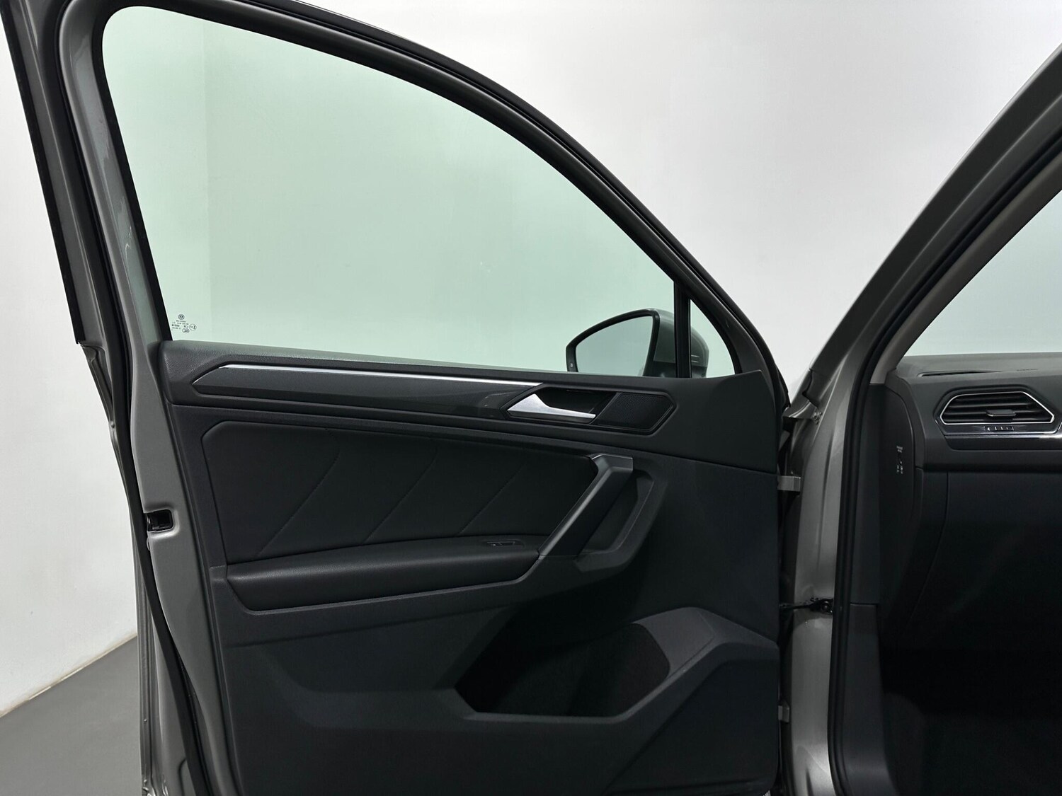 Used Volkswagen Tiguan for sale - 78020311: Photo 38