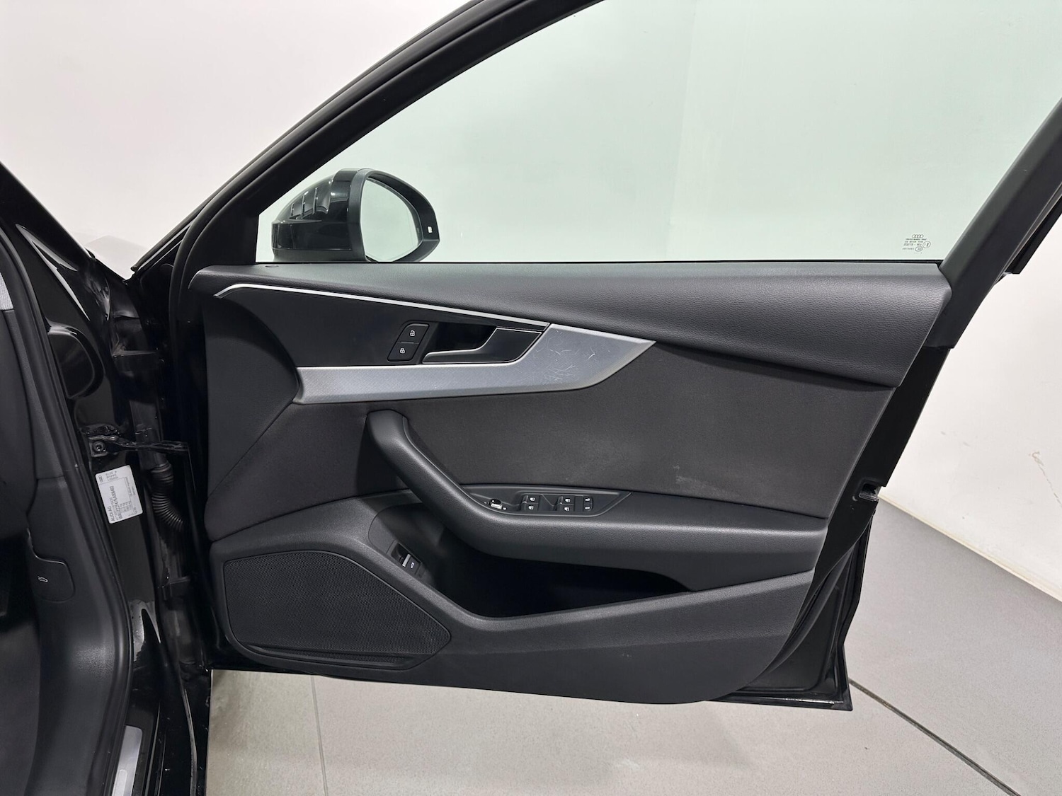 Used Audi A4 Avant for sale - 77424930: Photo 34