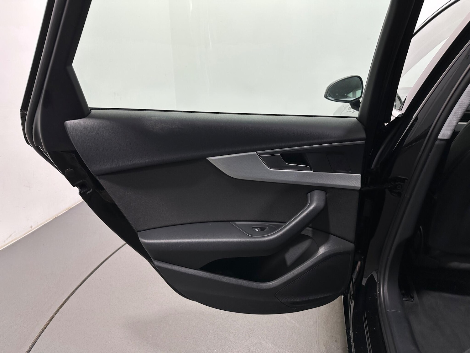 Used Audi A4 Avant for sale - 77424930: Photo 40