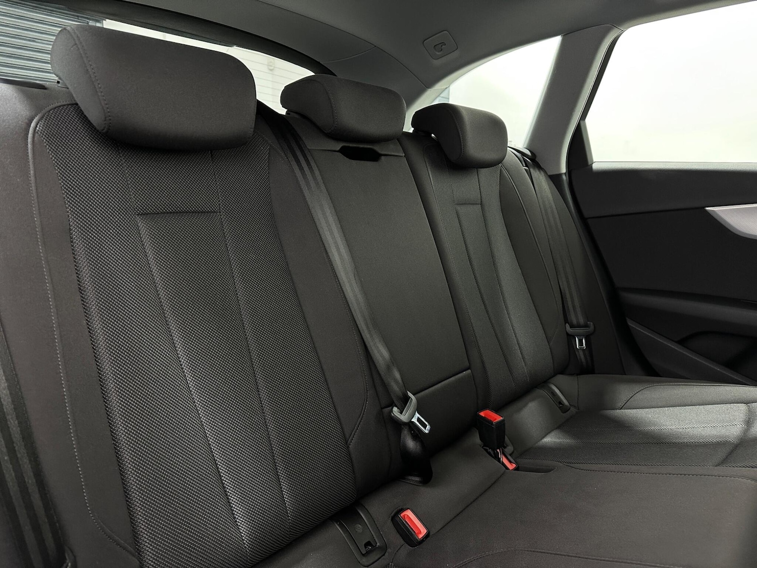 Used Audi A4 Avant for sale - 77424930: Photo 42