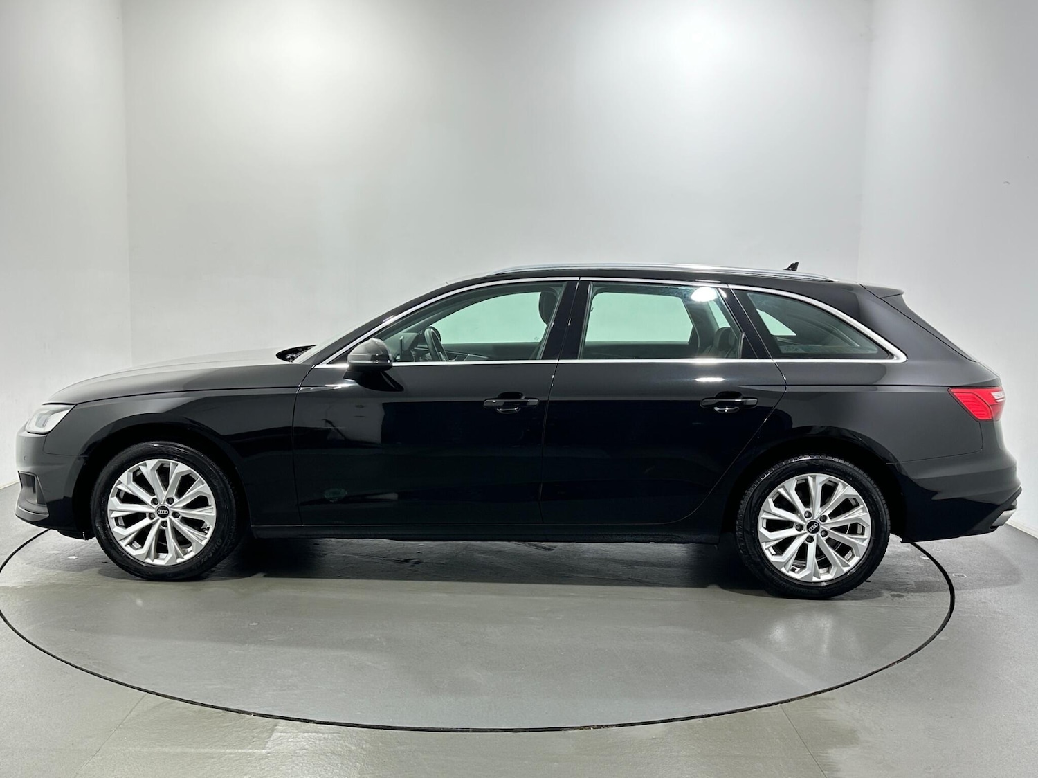 Used Audi A4 Avant for sale - 77424930: Photo 5