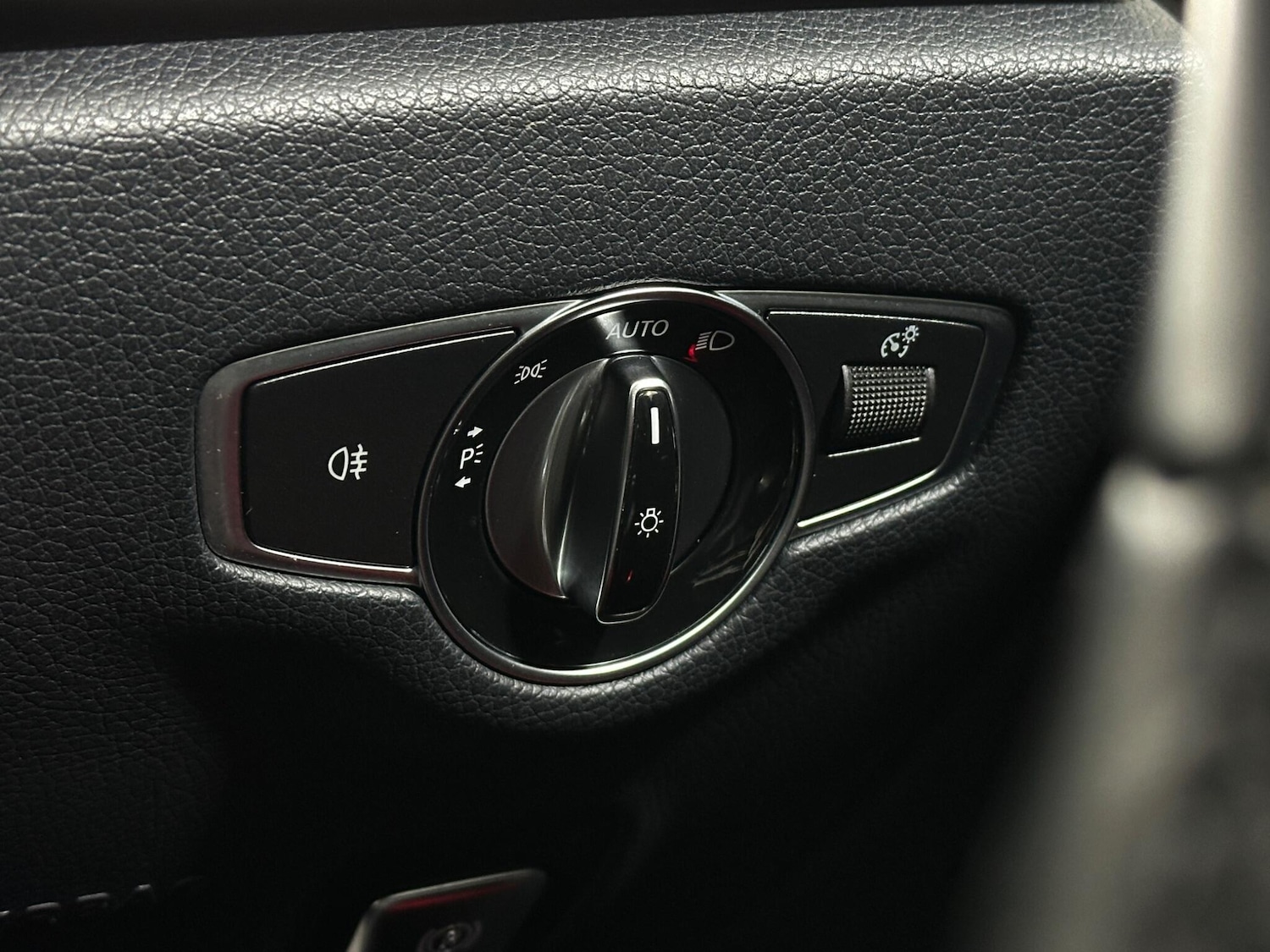 Used Mercedes-Benz E Class 2020 for sale - 76953220: Photo 17