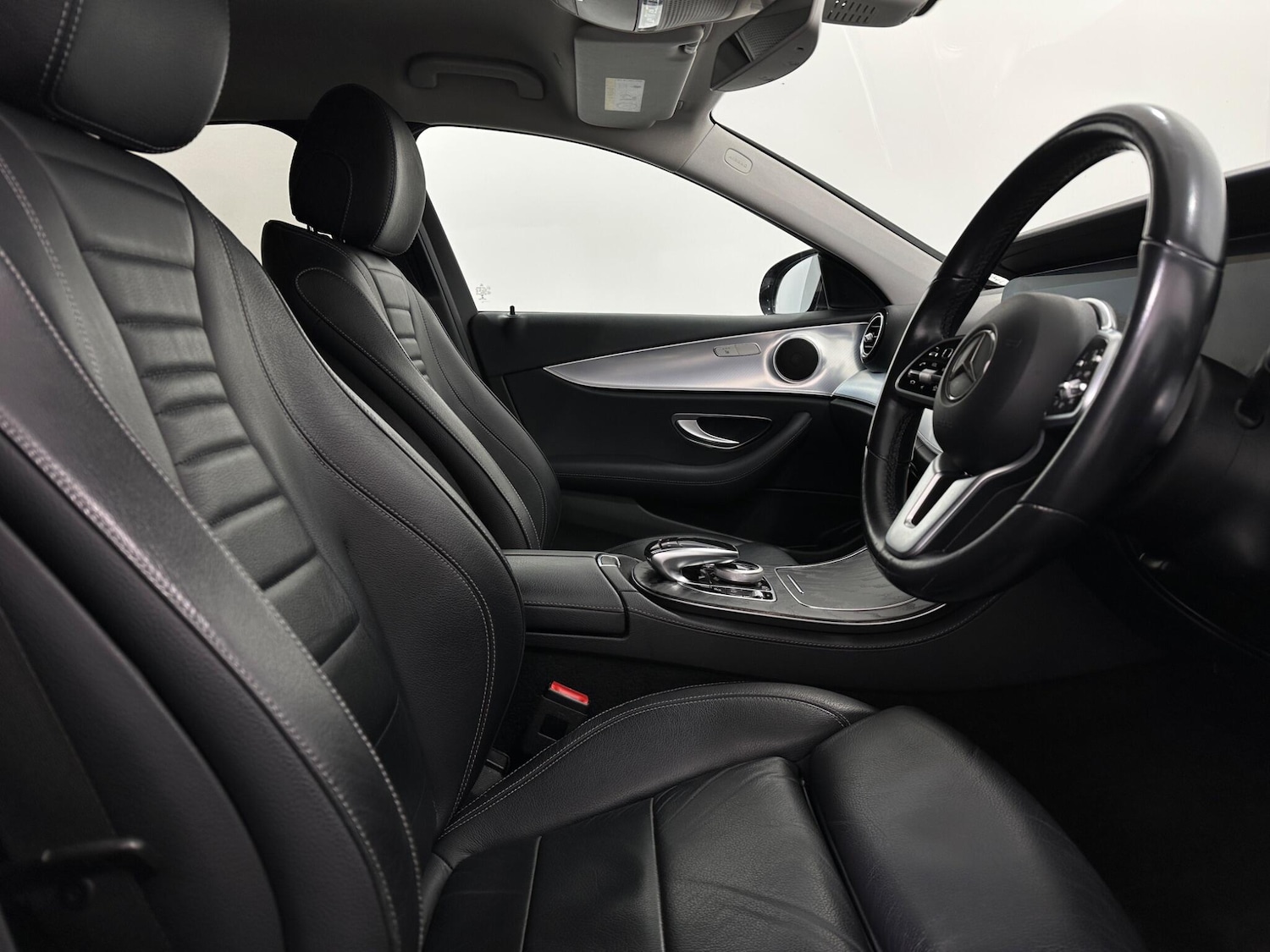 Used Mercedes-Benz E Class 2020 for sale - 76953220: Photo 31