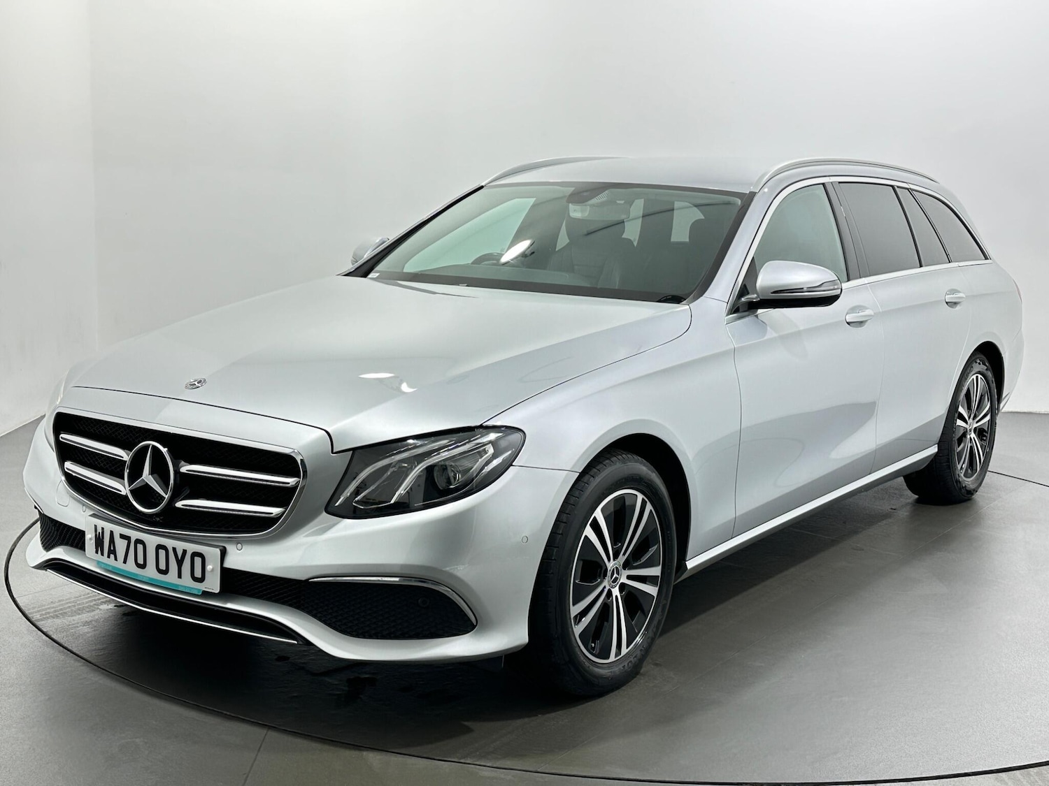 Used Mercedes-Benz E Class 2020 for sale - 76953220: Photo 4